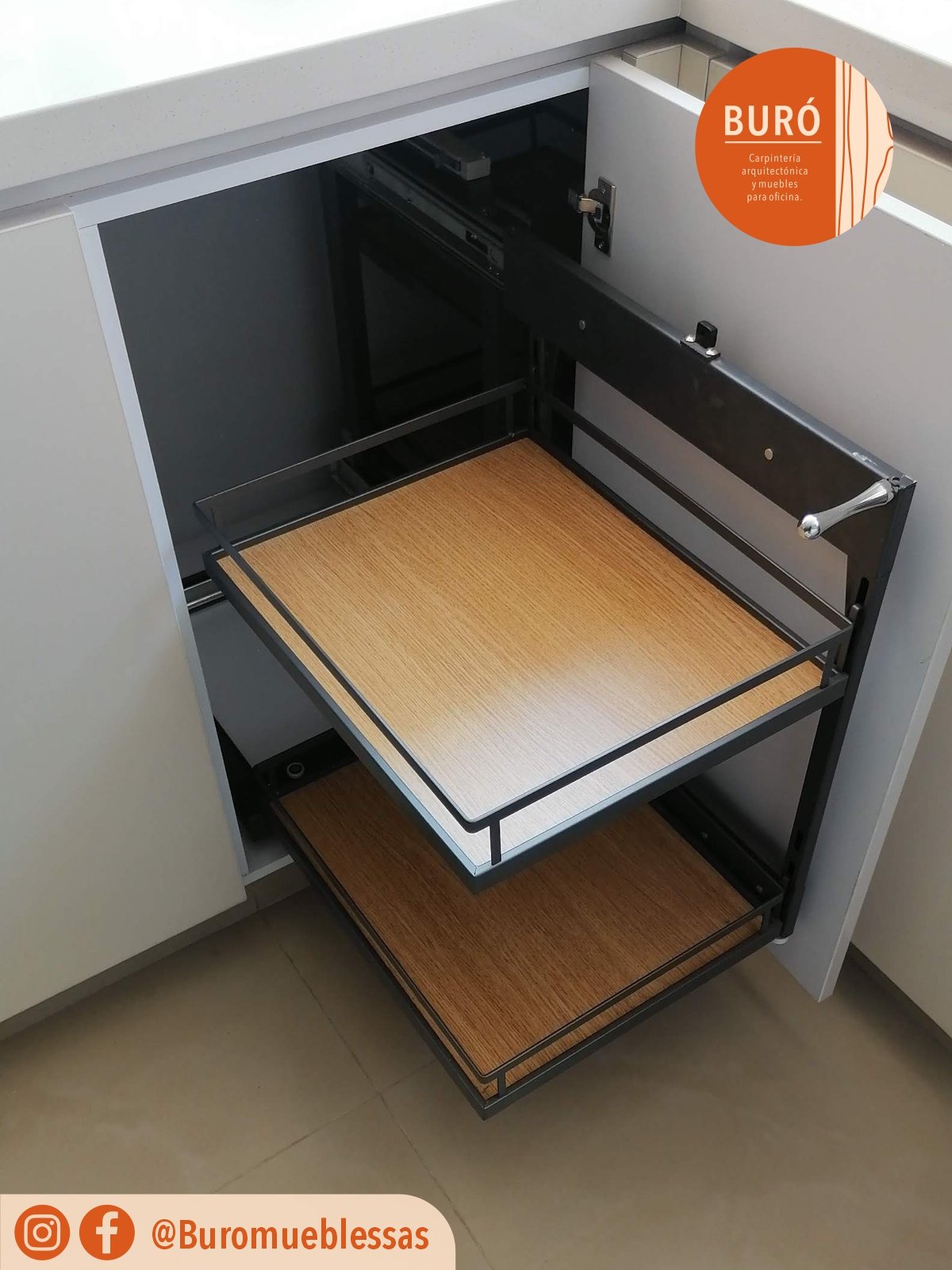 Esquina magica fondo en madera 0.3.jpg